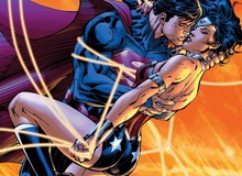 Superman và Wonder Woman chỉ âu yếm nhau cũng tạo ra động đất, sóng thần khiến người dân kinh hãi