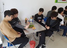 [Hot] Đương kim Á Quân CKTG mùa 6 - đội tuyển Samsung Galaxy bất ngờ có mặt tại Việt Nam