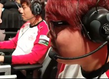 LMHT: Trước trận đấu căng thẳng với Rox Tigers, Bang và Wolf còn rủ nhau solo Zed búng má, và kết quả là...