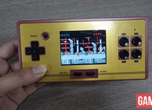 Sờ tận tay máy điện tử 4 nút cầm tay Mega NES