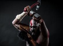 Fan cuồng God of War cosplay Kratos khiến nhiều người giật mình vì quá giống