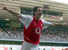 Robert Pires World Legend FIFA Online 3: Chàng pháo thủ lãng tử