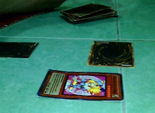 Tôi đã từng cố chơi bài Yu-gi-Oh ngoài đời thực và khổ sở như thế nào