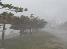 Mưa dông cả nước dịp nghỉ lễ 30/4 - 1/5: gamer LMHT nằm nhà cày rank chứ còn làm gì nữa