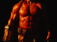 Hình ảnh chính thức đầu tiên về tạo hình Hellboy trong phần mới nhất được reboot