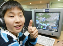 Thi đấu StarCraft chuyên nghiệp từ năm 12 tuổi, 10 năm sau cậu bé này mới vô địch được giải đấu đầu tiên trong đời