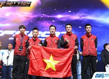 Chung kết thế giới Đột Kích 2017: EvaTeams của Việt Nam đoạt ngôi Á Quân thế giới, lãnh 4.5 tỷ tiền thưởng