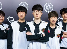 SKT đang gặp vấn đề về phong độ, thế mà người dự bị cho Faker lại "họa vô đơn chí" thế này đây