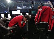 "Quỷ Vương Bất Tử" - Faker gục xuống bàn máy tính khóc, Samsung Galaxy chính thức là tân vương Liên Minh Huyền Thoại mùa 7