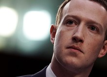Các nhà đầu tư Facebook kêu gọi Mark Zuckerberg từ chức Chủ tịch sau nhiều báo cáo bất lợi