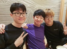 Fan hâm mộ LMHT sửng sốt khi xem Teddy stream, hóa ra xạ thủ mới của SKT hài hước hơn vẻ bề ngoài nhiều