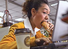 Tết nhất đến nơi rồi, dân văn phòng chơi game chiến thuật gì vừa hay vừa đỡ tốn thời gian?