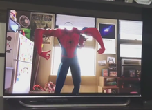 Bỏ tiền triệu mua Marvel's Spider-Man, không ngờ game thủ lại phải chứng kiến cảnh tượng "siêu creepy" này