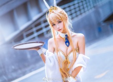 Ngắm nàng Vua nước Anh Arturia Pendragon bước ra đời thật qua loạt ảnh cosplay đẹp mắt