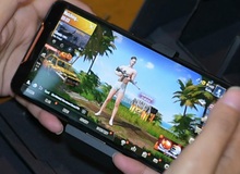 Cắm mặt vào màn hình game, nam thanh niên với tay uống nước mà không thèm nhìn và cái kết đầy thương tâm