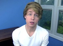 Youtube cuối cùng cũng xóa kênh của Austin Jones - kẻ gạ gẫm fan nữ trẻ tuổi gửi ảnh khiêu dâm
