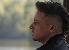 Sau tất cả, kiểu tóc lạ của Hawkeye mới là điều "nổi bất" nhất trong trailer Avengers: Endgame