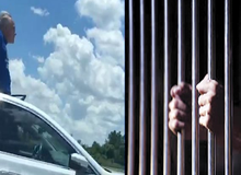 Thanh niên "cứng" nhất năm: Cố tình phạm luật giao thông để được ngồi tù với mục đích không phải về nhà với vợ