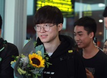LMHT: SKT đã đến sân bay Nội Bài, Faker bẽn lẽn trước sự cuồng nhiệt của fan hâm mộ Việt