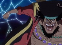 One Piece: Sau khi đọc tin tức trên báo, Râu Đen quyết định ra khơi vì muốn giành lấy thứ gì?