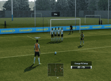 Hướng dẫn cách đá phạt cơ bản trong PES 2012