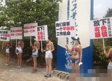 Nữ sinh lột áo bán nude vì không xin được việc làm