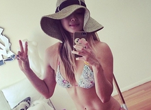 Chân dung cô nàng dạy múa cột khiến dân mạng mê mẩn