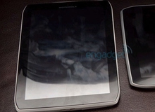 Hình ảnh bộ đôi Motorola Xoom 2 cực mỏng với bề dày 9mm