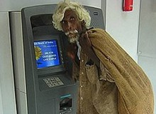 Máy ATM và những cảnh “đỡ không nổi”