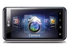 MWC 2011 - Vừa ra mắt, LG Optimus 3D cho Samsung Galaxy S 2 “hít khói”
