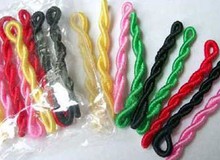 Kinh hoàng dây buộc tóc làm từ bao cao su cũ 