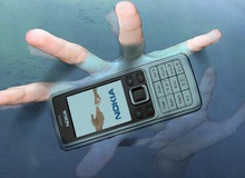 Nokia: Làm gì để không chết chìm?