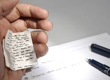 Hài hước với công nghệ quay bài ở Nhật