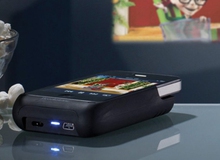 Pocket Projector - Máy chiếu bỏ túi cho iPhone 4/4S