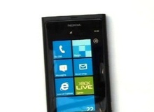 Hình ảnh đầu tiên về chiếc điện thoại chạy Windows Phone 7 của Nokia