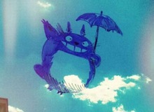 Những hình vẽ khó đỡ trên cửa sổ