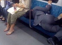 Người Châu Á và những khoảnh khắc "vui tính"