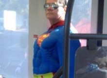 Những kiểu thời trang quái dị trên xe điện ngầm Mỹ