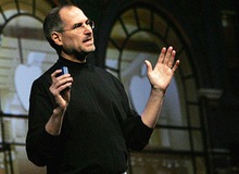 Câu chuyện về chiếc áo "cổ rùa" gắn liền với Steve Jobs