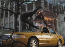 Flash đối đầu với cả một cơn lốc trong trailer phim mới