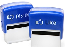 Mua dấu "Like" và "Dislike" của Facebook để dùng... ngoài đời thực