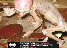 Trận chiến nhảm nhí nhất giữa người trái đất và kẻ xâm lược ngoài hành tinh