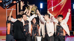 4 năm chờ đợi, FPT Flash cuối cùng cũng đã có được chiếc cúp vô địch ĐTDV