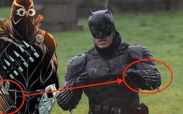 The Batman: Logo làm từ khẩu súng lục và những chi tiết đặc biệt trong trang phục mới của Batman