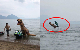 Cosplay khủng long bạo chúa đi chơi lướt sóng, nam thanh niên khiến cộng đồng mạng không khỏi ngỡ ngàng