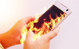 Vì sao điện thoại dùng một lúc là nóng bỏng tay? Đây là cách khắc phục