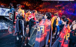 Mất tư cách chủ nhà CKTG 2021, fan LMHT Trung Quốc lại bất ngờ ủng hộ nhiệt liệt quyết định của Riot Games vì 2 lý do