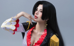 Cưới đến nơi, Mai Dora vẫn cực năng suất, tung bộ hình cosplay Boa Hancock ngọt như ướp đường!