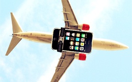 Chuyện lạ có thật, iPhone rơi ra từ độ cao hơn 4.000m trên chuyến bay, vẫn "bình an vô sự"