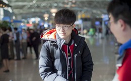 Đội hình Siêu Sao Đại Chiến Hàn Quốc chính thức ra sân bay đến Mỹ: Faker cười tươi rạng rỡ, vợ chồng Ambition "bịn rịn"